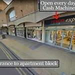 Hunter House Holiday Apartment - York