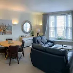 Hunter House Holiday Apartment - York